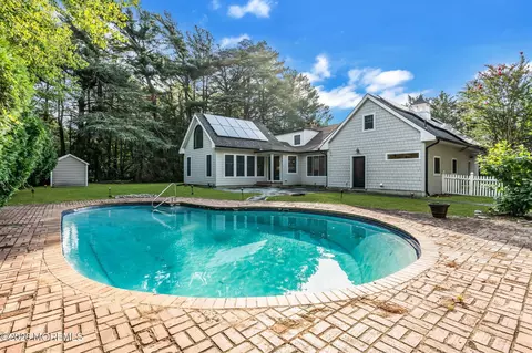 Exterior - 921 Riverview Dr, Brielle, NJ 08730 photo 5 of 8