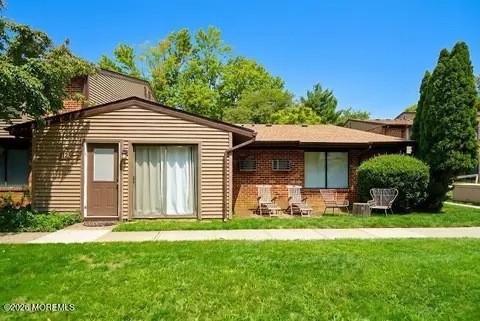 112 Manchester Ct, Red Bank, NJ 07701
