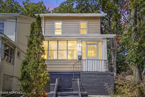 299 Smith St, Newark, NJ 07106