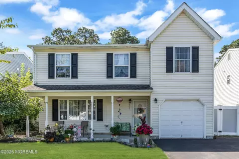 235 Timberline Rd, Toms River, NJ 08753