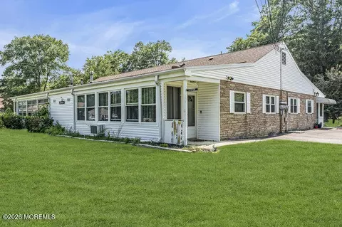 1 Central St # A, Toms River, NJ 08757