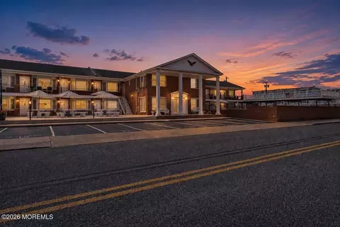 402 E Saint Paul Ave #205, Wildwood, NJ 08260