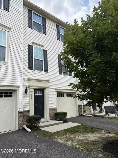 603 Mississippi St #803, Toms River, NJ 08755