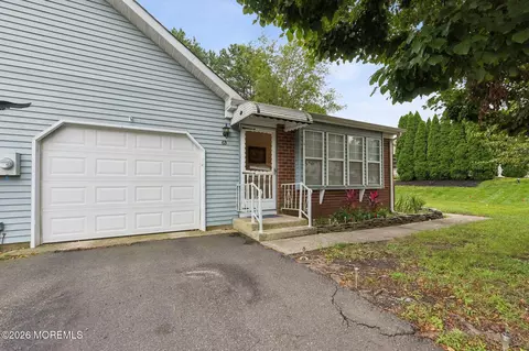 6 Alpine Rd #B, Whiting, NJ 08759