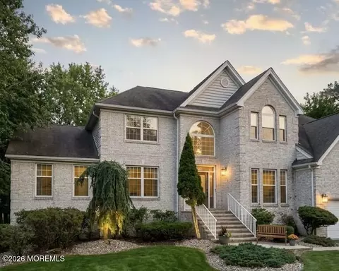 2 Amanda Ct, Manalapan, NJ 07726