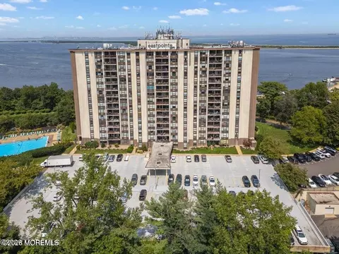 1 Scenic Drive Dr #907, Highlands, NJ 07732