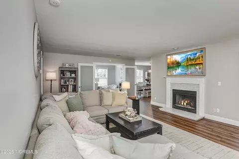 520 Waters Edge Dr #520, Toms River, NJ 08753