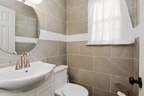 Bath - 16 Starlight Rd, Howell, NJ 07731 photo 3 of 3