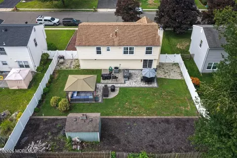 View/Area - 16 Starlight Rd, Howell, NJ 07731 photo 2 of 6