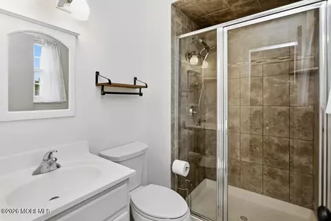 Bath - 16 Starlight Rd, Howell, NJ 07731 photo 1 of 3