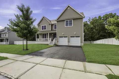 4 Morgan Ct, Manchester, NJ 08759