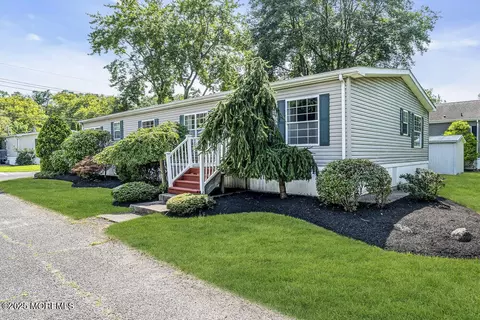 93 Village Rd, Morganville, NJ 07751