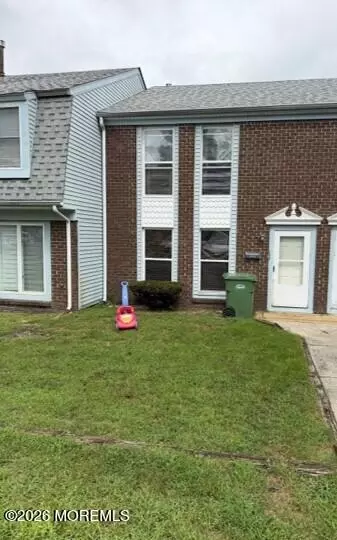 152 Williamsburg Ln, Lakewood, NJ 08701
