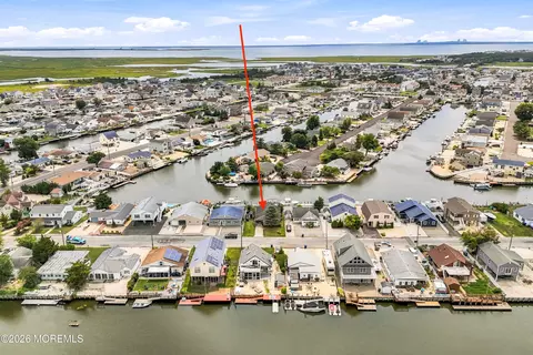17 W Sail Dr, Little Egg Harbor, NJ 08087