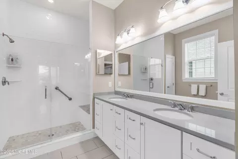 Bath - 14 Ambermist Way, Forked River, NJ 08731 photo 2 of 5
