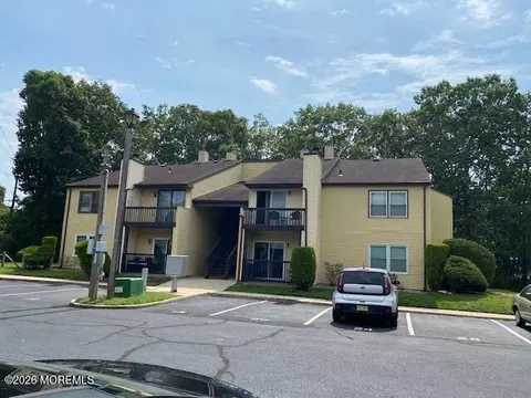 24 Red Oak Ln, Little Egg Harbor, NJ 08087