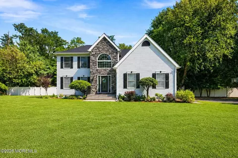 300 Hunt Rd, Freehold, NJ 07728
