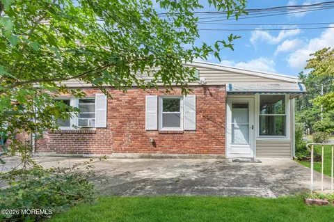 6 B Beech St, Toms River, NJ 08757