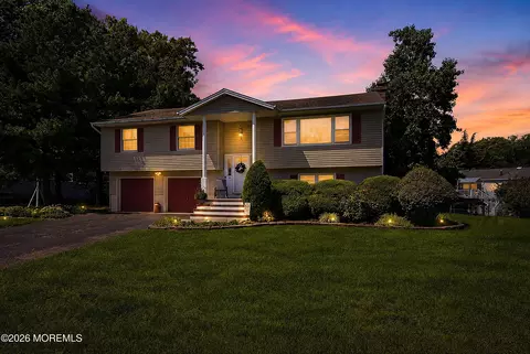 3 Masada Ct, Toms River, NJ 08753