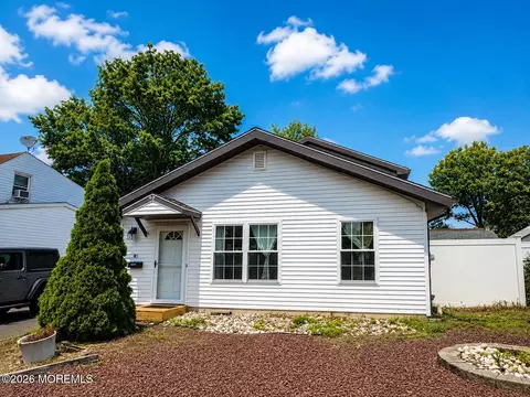 40 Compton Ave, Keansburg, NJ 07734