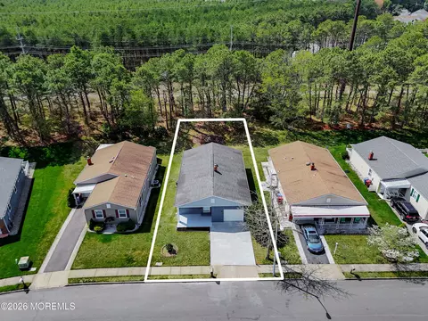 127 San Carlos St, Toms River, NJ 08757