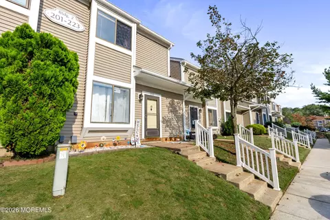 211 Sandra Pl #211, Brick, NJ 08724