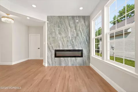 Living - 63 Marlow Dr, Jackson, NJ 08527 photo 3 of 5