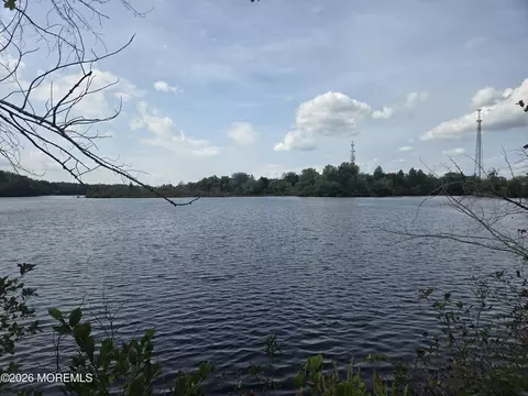 211 Magnolia Ave, Toms River, NJ 08757