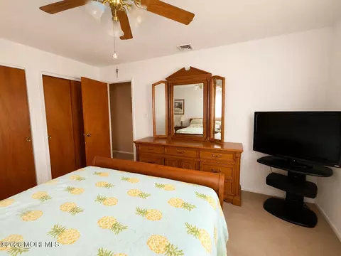 Bedroom - 222 Lane Pl, Forked River, NJ 08731 photo 2 of 4