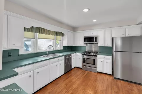 Kitchen - 29 1st St, Rumson, NJ 07760 photo 1 of 3