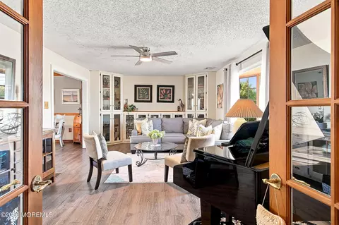Living - 917 Shenandoah Dr, Forked River, NJ 08731 photo 1 of 4