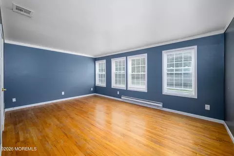 Living - 508 Broadway Ave, Leonardo, NJ 07737 photo 4 of 4