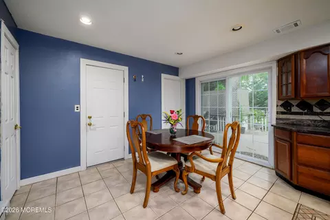 Dining - 508 Broadway Ave, Leonardo, NJ 07737 photo 2 of 2