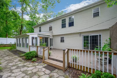 Exterior - 508 Broadway Ave, Leonardo, NJ 07737 photo 9 of 13