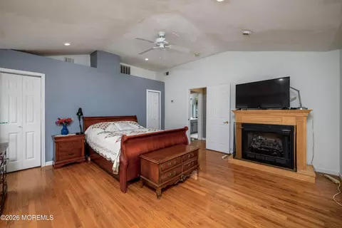 Bedroom - 508 Broadway Ave, Leonardo, NJ 07737 photo 1 of 3