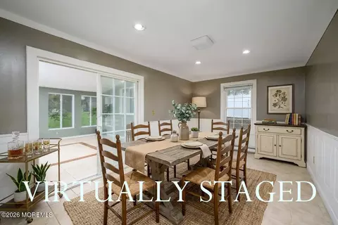 Dining - 508 Broadway Ave, Leonardo, NJ 07737 photo 1 of 2