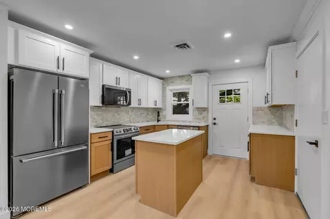522 Thornbury Ct # A, Lakewood, NJ 08701