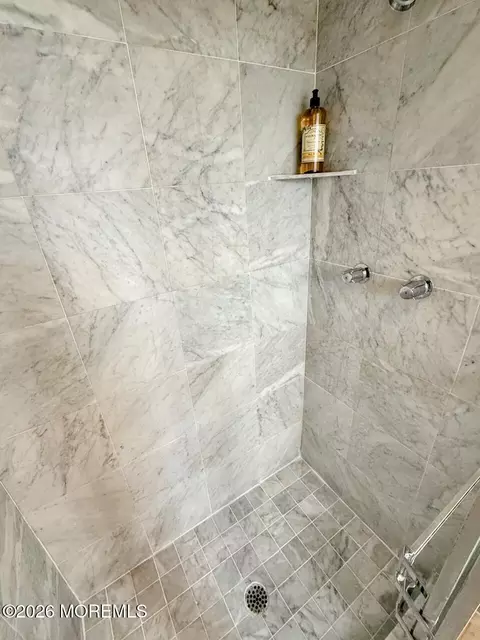 Bath - 743 Millbrook Rd, Brick, NJ 08724 photo 1 of 4