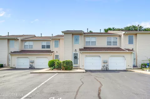 78 Vincent Ct, Little Egg Harbor, NJ 08087
