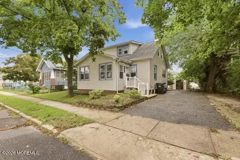 107 Elm St, Lakehurst, NJ 08733