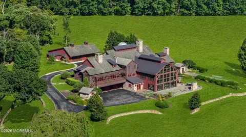 106 Mountain Top Rd, Glen Gardner, NJ 08826