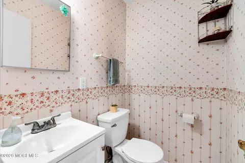 Bath - 706 Christopher Ct, Brick, NJ 08724 photo 5 of 5