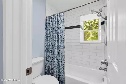 Bath - 706 Christopher Ct, Brick, NJ 08724 photo 3 of 5