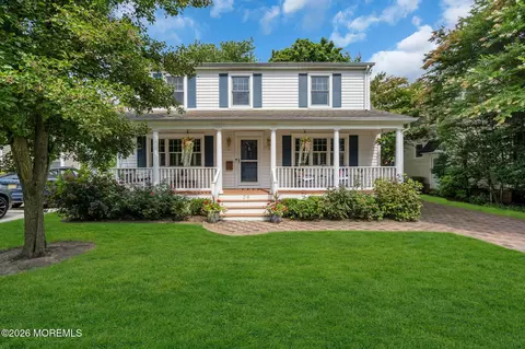 36 Foster St, Red Bank, NJ 07701