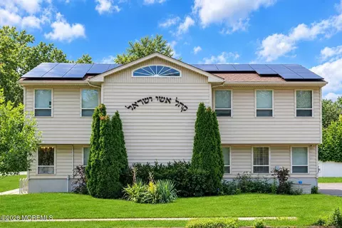 110 Miller Rd, Lakewood, NJ 08701