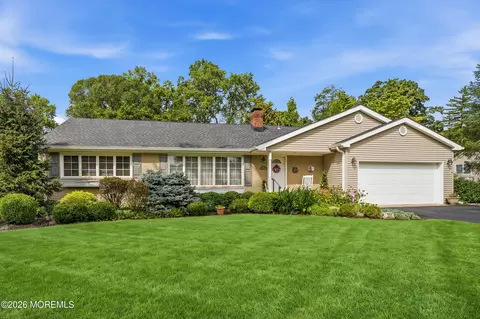 251 Hamiltonian Dr, Red Bank, NJ 07701