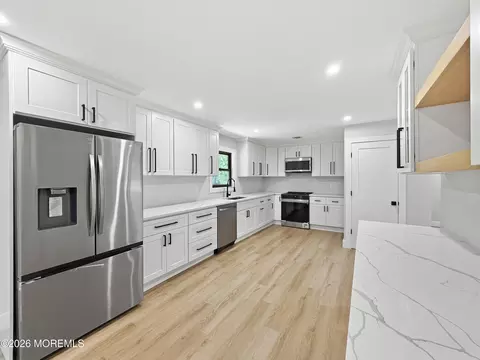 16 Charles St, Howell, NJ 07731