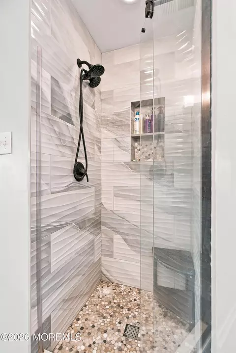 Bath - 93 Baltic Ave, Waretown, NJ 08758 photo 6 of 6