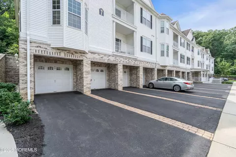 114 Bloomsbury Dr #114, Morganville, NJ 07751