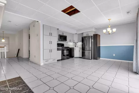 Kitchen - 349 Harbor View Way, Forked River, NJ 08731 photo 2 of 3
